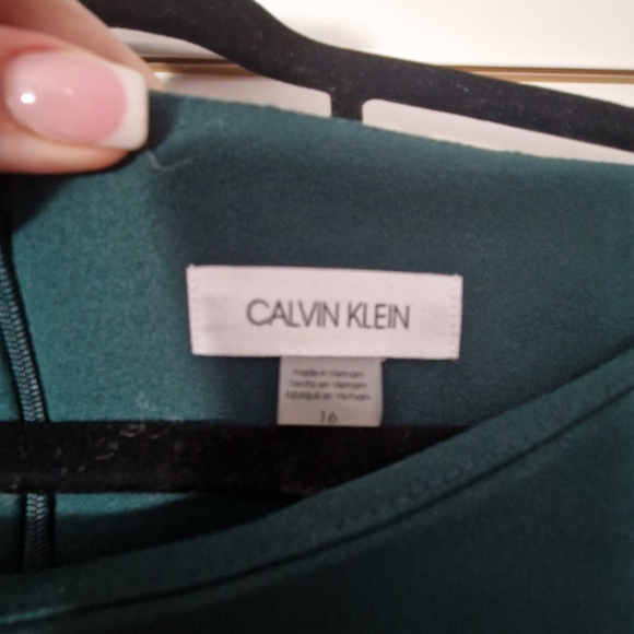 Forest Green Calvin Klein Midi Dress with Slight Bloom Sleeve with Button Detail - Picture 3 of 3